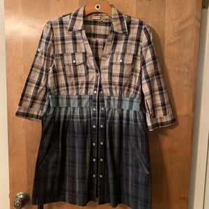 Daytrip top from Buckle size Medium